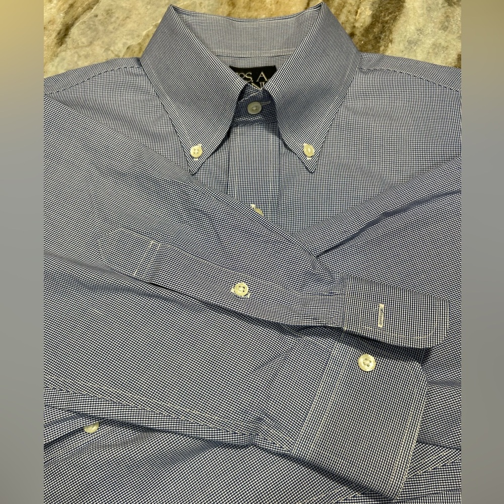 Jos. A. Banks Traveler’s Collection Men’s Dress Shirt -Navy Houndstooth
Size 16/